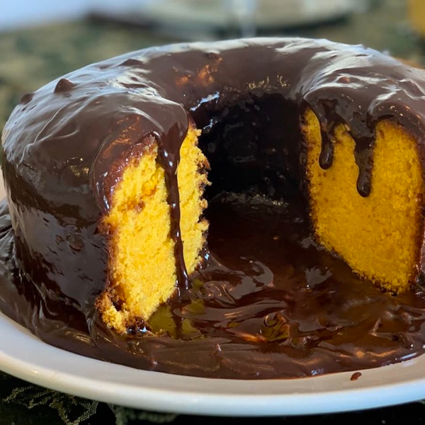 Receita Bolo de Cenoura EMEGÊ